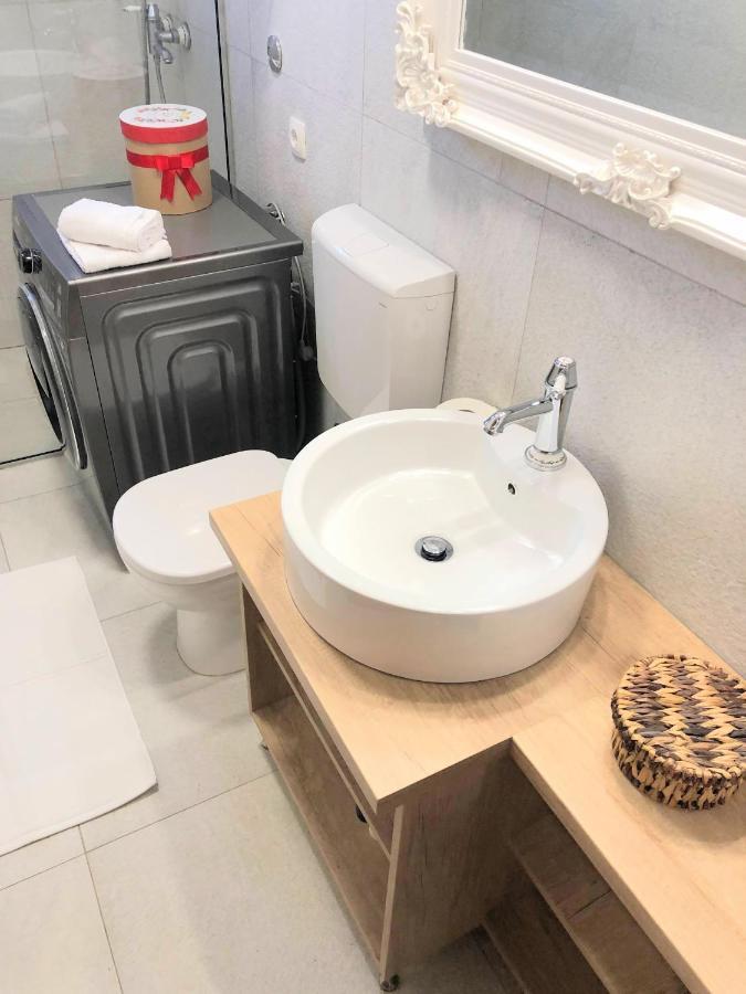 Villa Marie With Pool, Two Bedrooms For 4+2Kids Cavoglave المظهر الخارجي الصورة