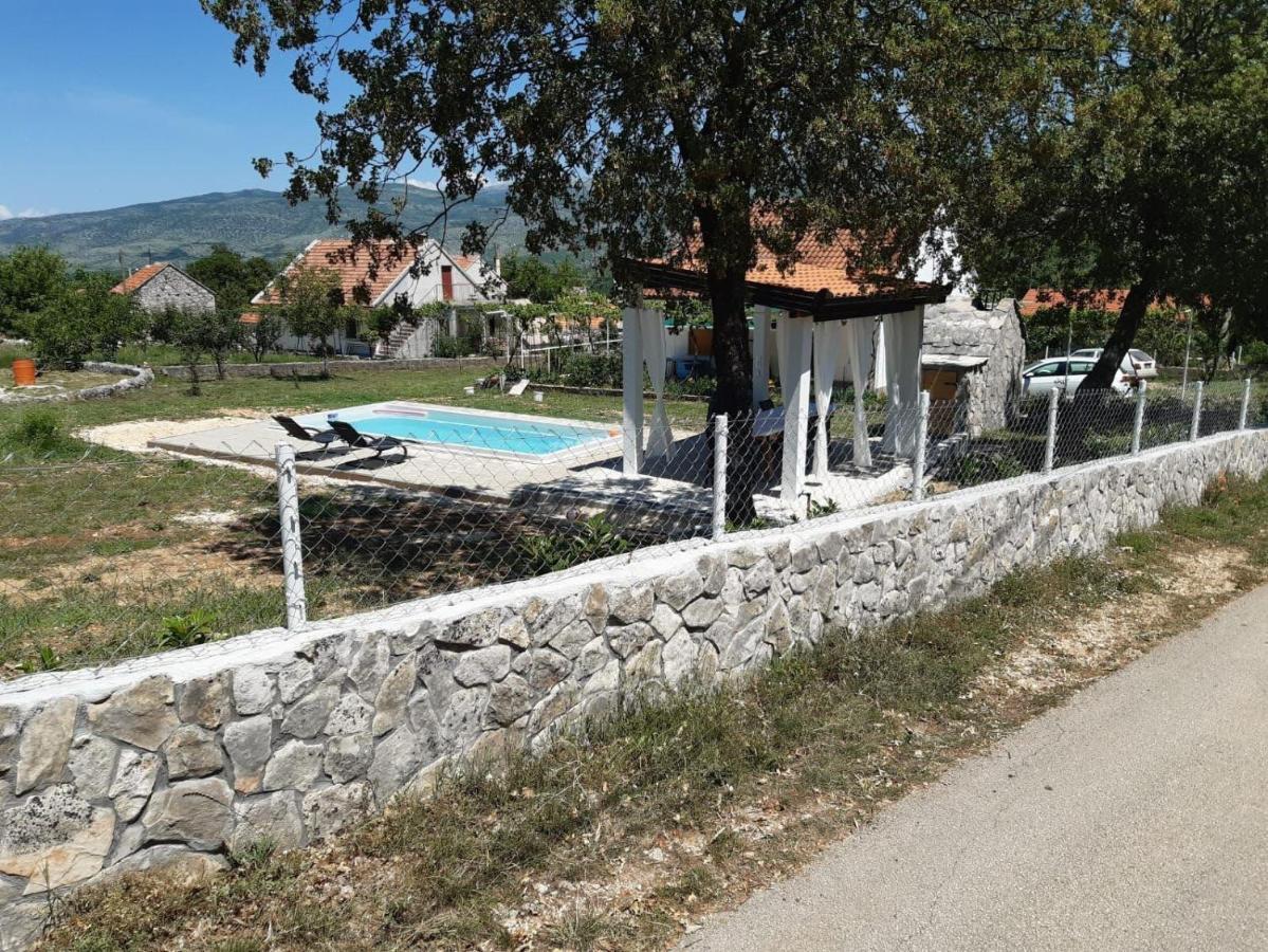 Villa Marie With Pool, Two Bedrooms For 4+2Kids Cavoglave المظهر الخارجي الصورة