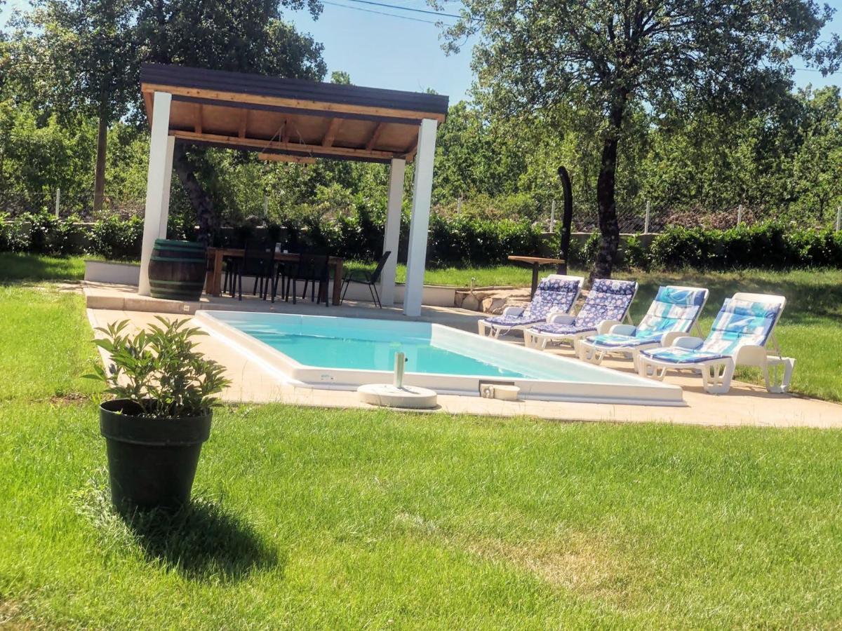Villa Marie With Pool, Two Bedrooms For 4+2Kids Cavoglave المظهر الخارجي الصورة