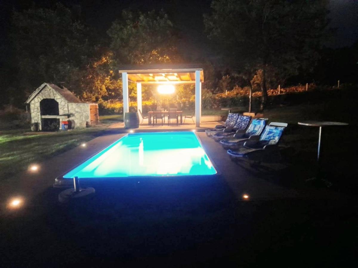 Villa Marie With Pool, Two Bedrooms For 4+2Kids Cavoglave المظهر الخارجي الصورة